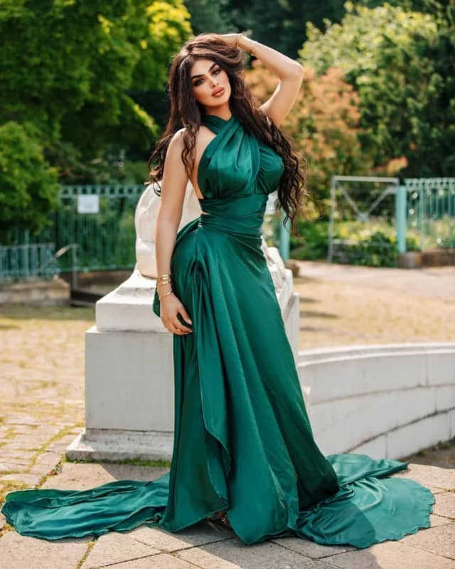 Neu⭐️
Emerald Dress-Teansformer, verfügbar für dein Fotoshooting ⭐️